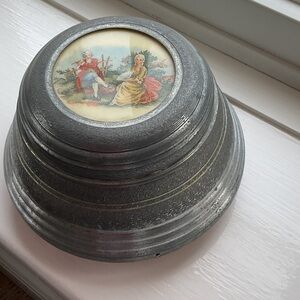 Vintage 1940s Musical Powder Box